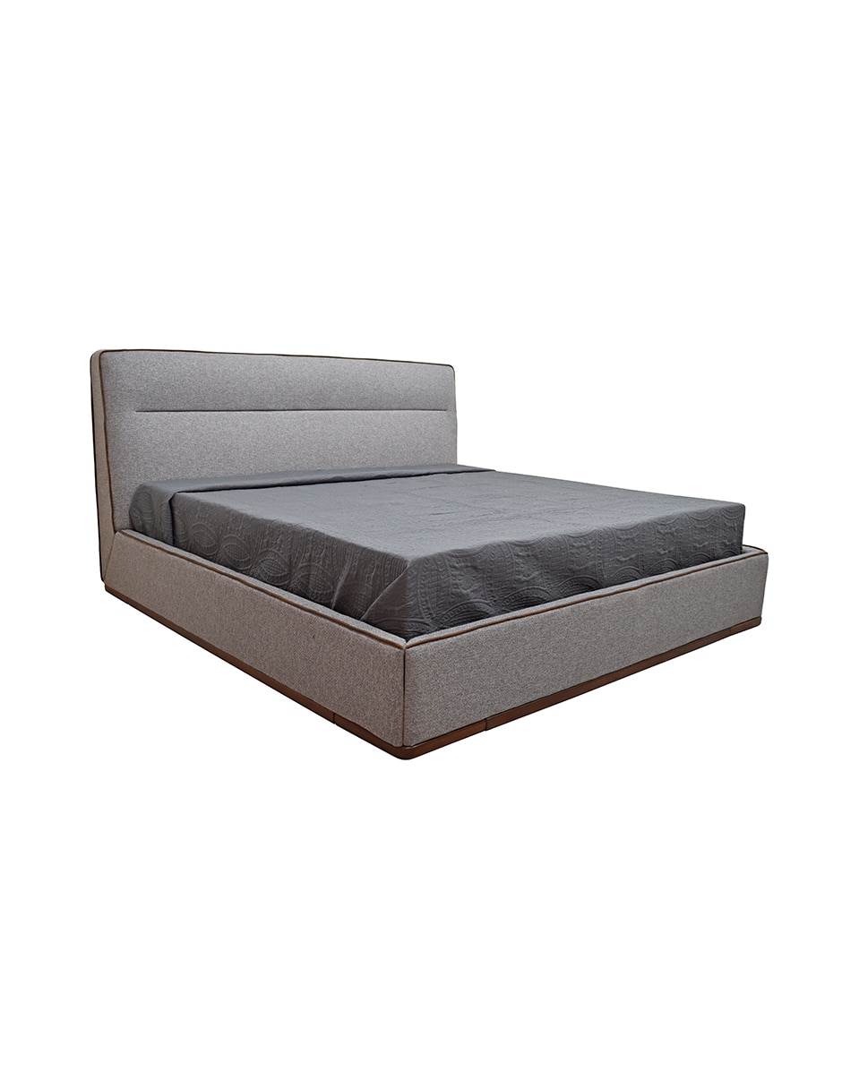 Cama de madera y tela 17