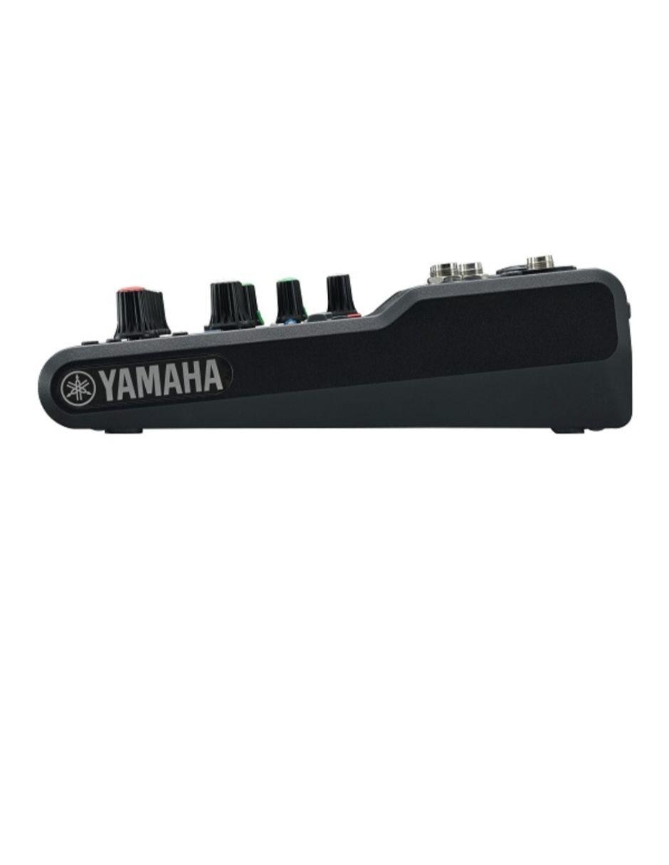 Mezcladora de 6 Canales con Efectos Yamaha MG06X