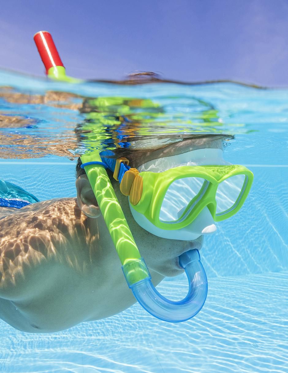 Tubo y gafas de snorkel para buceo