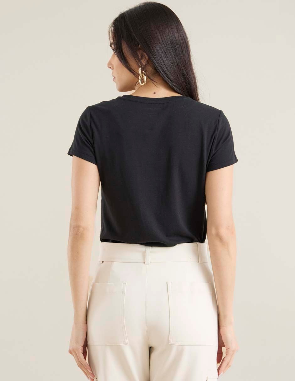 Playera manga corta cuello v para mujer 5