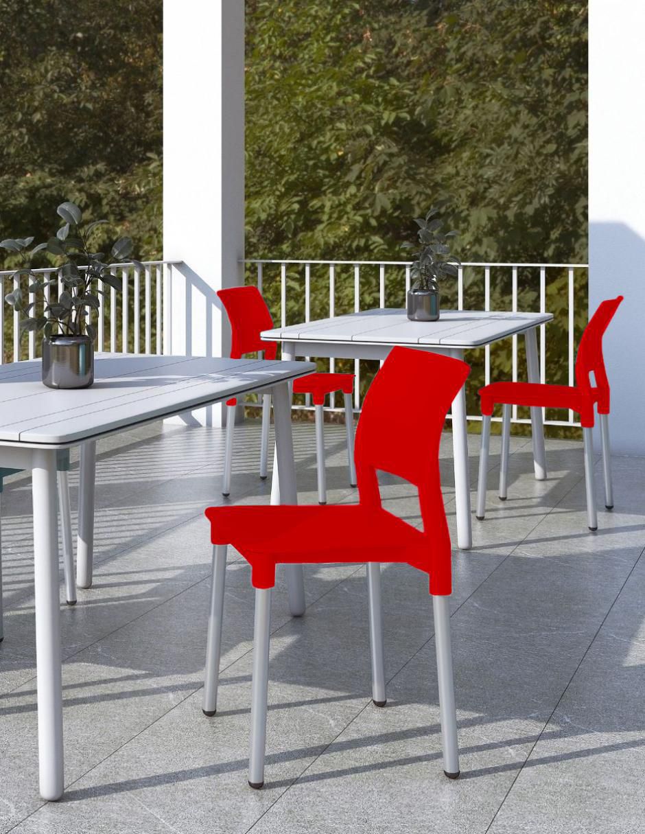Silla de plástico