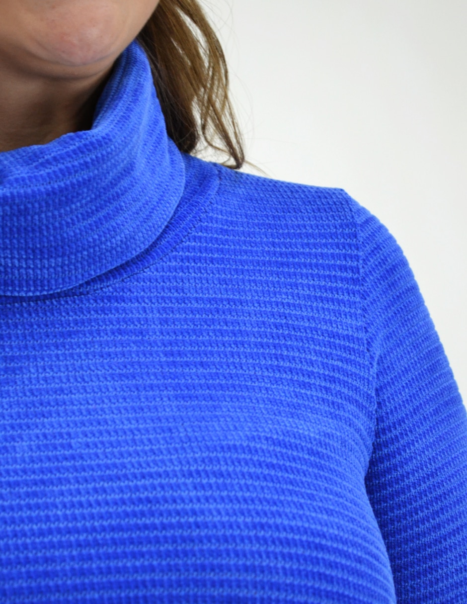 Suéter cuello alto para mujer