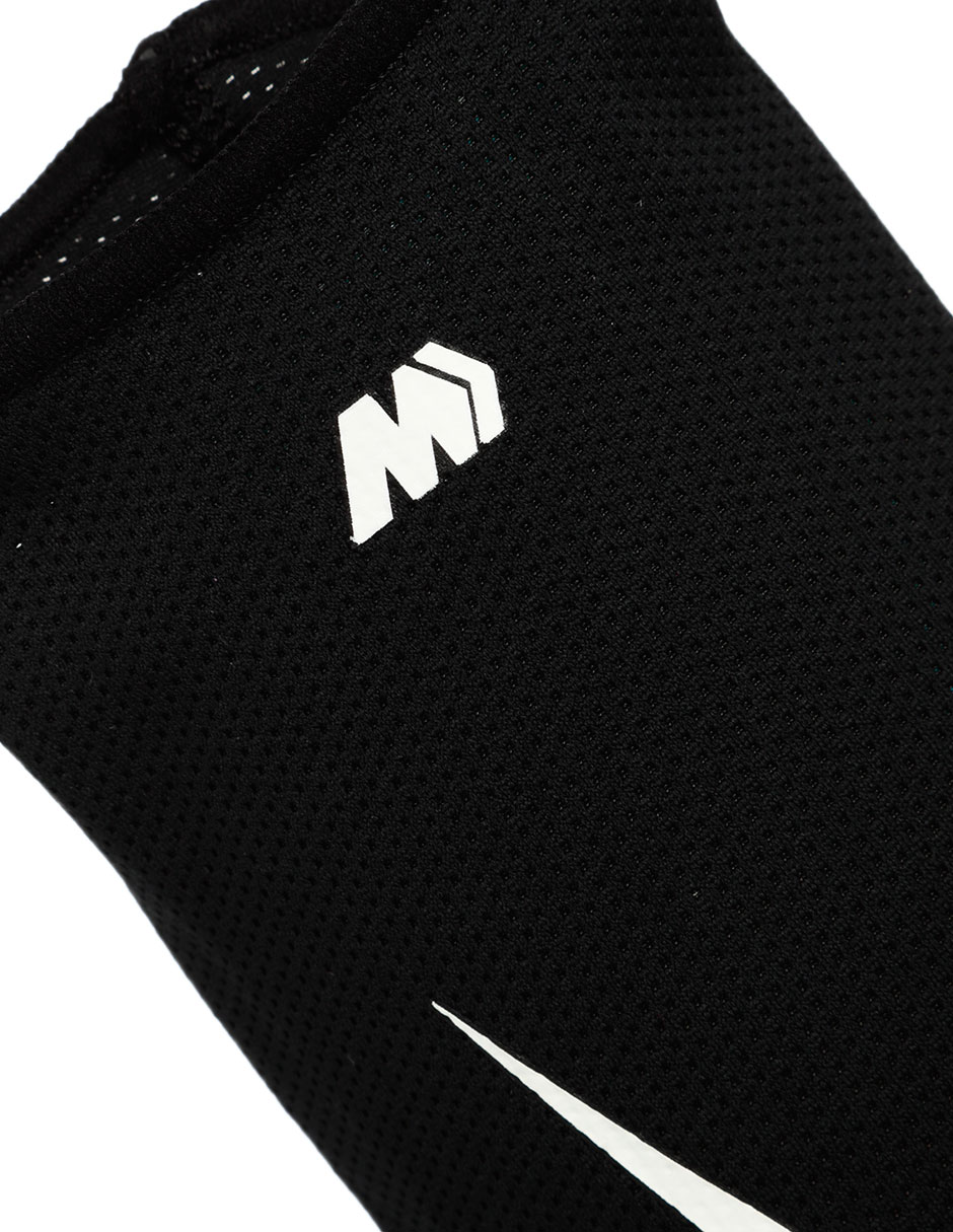 Espinillera Nike fútbol