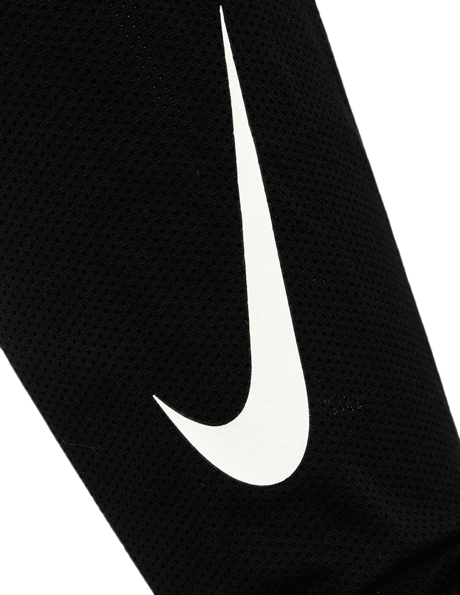 Espinillera Nike fútbol