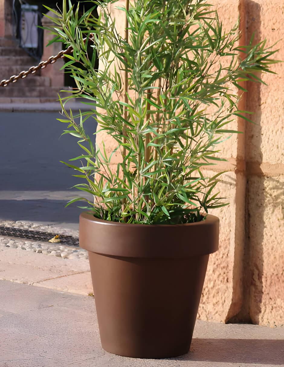 Maceta Magnolia de plástico con sistema automático de riego