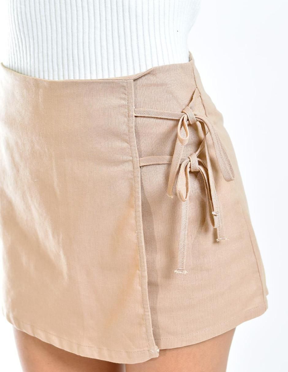Falda short a la cintura