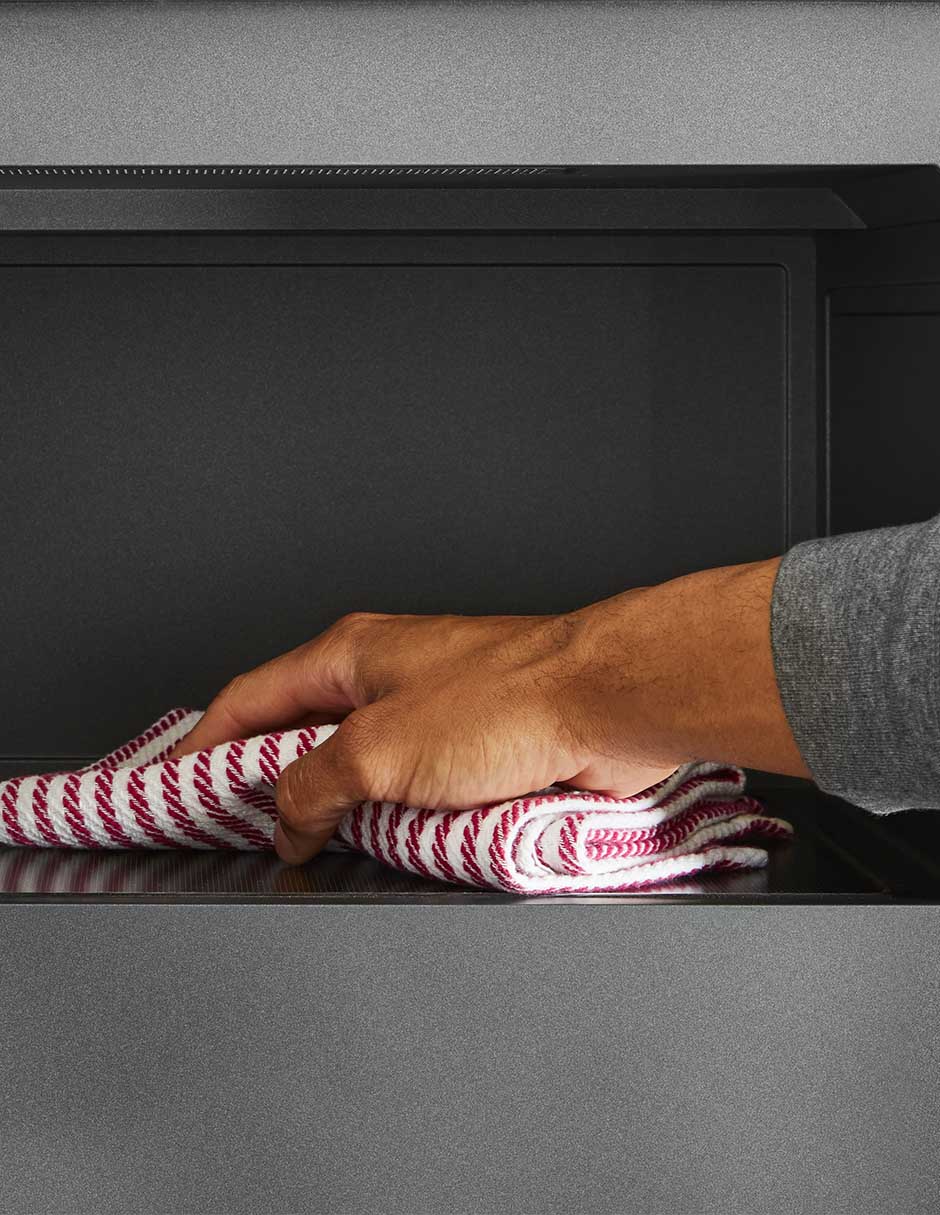 Horno de microondas convencional Kitchenaid modelo KMMF330PPS 1.1 pies cúbicos