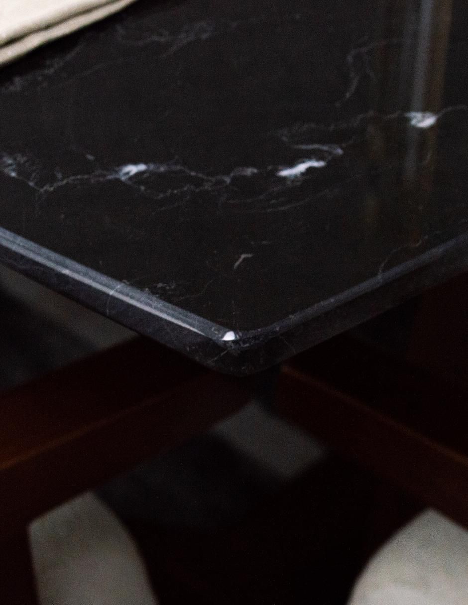 Comedor para 2 personas de mármol 9