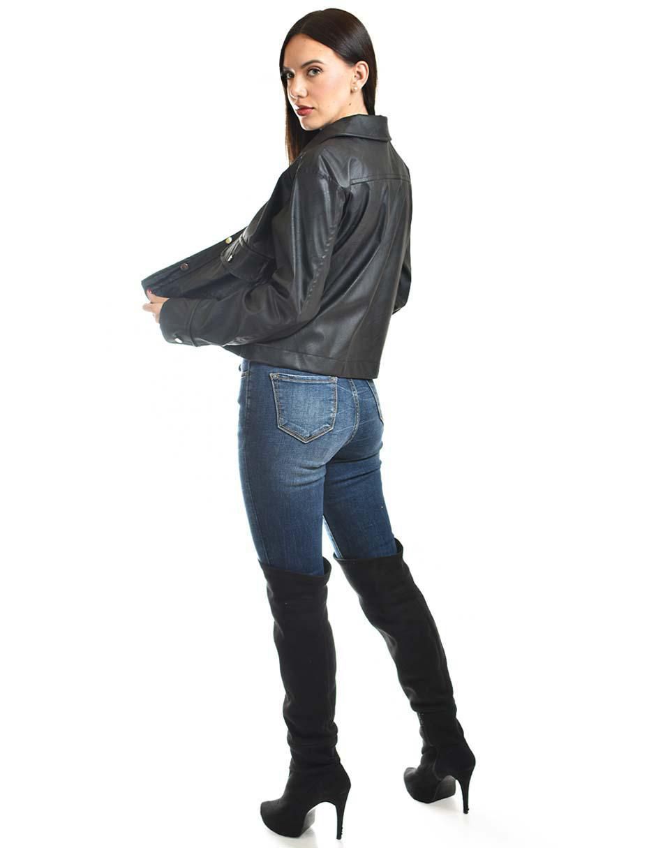 Chamarra impermeable para mujer 2