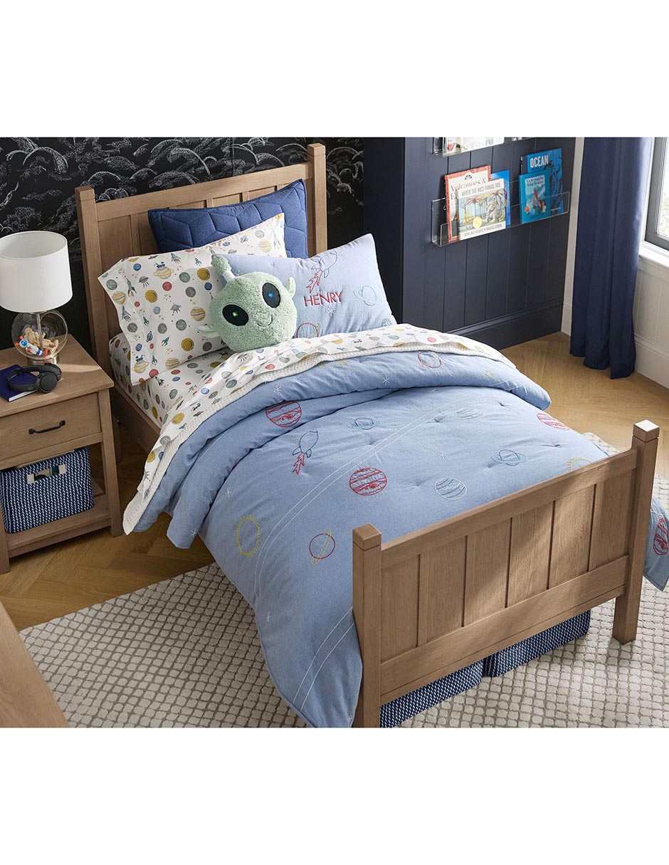 Colcha Embroidered Space Colcha Embroidered Space