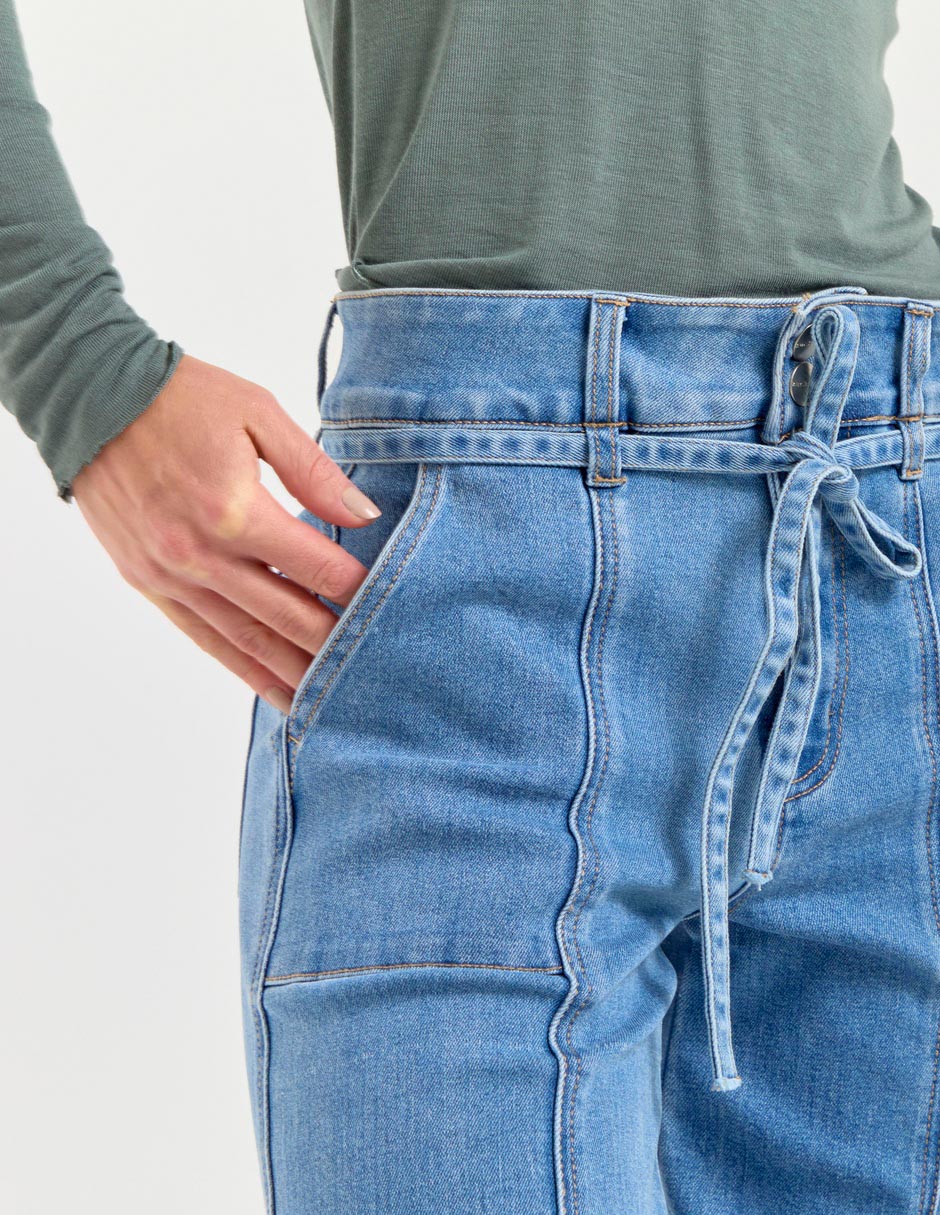 Jeans relaxed campana para mujer 2