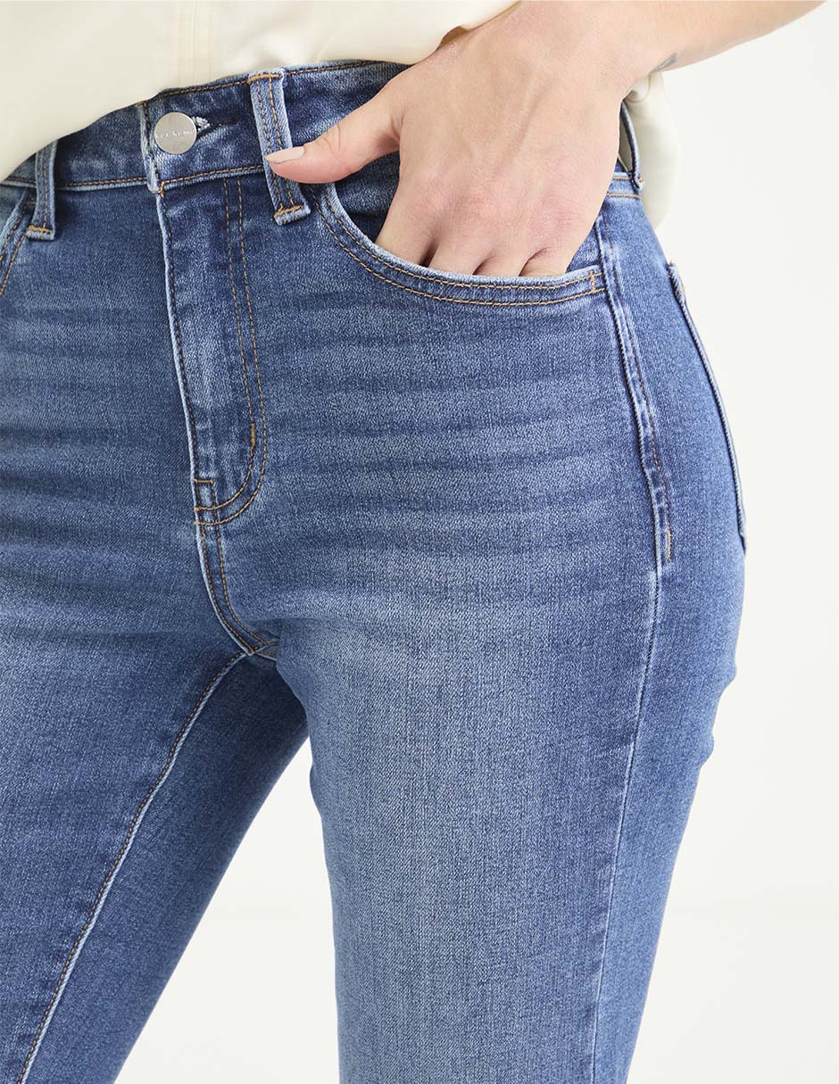 Jeans acampanado para mujer