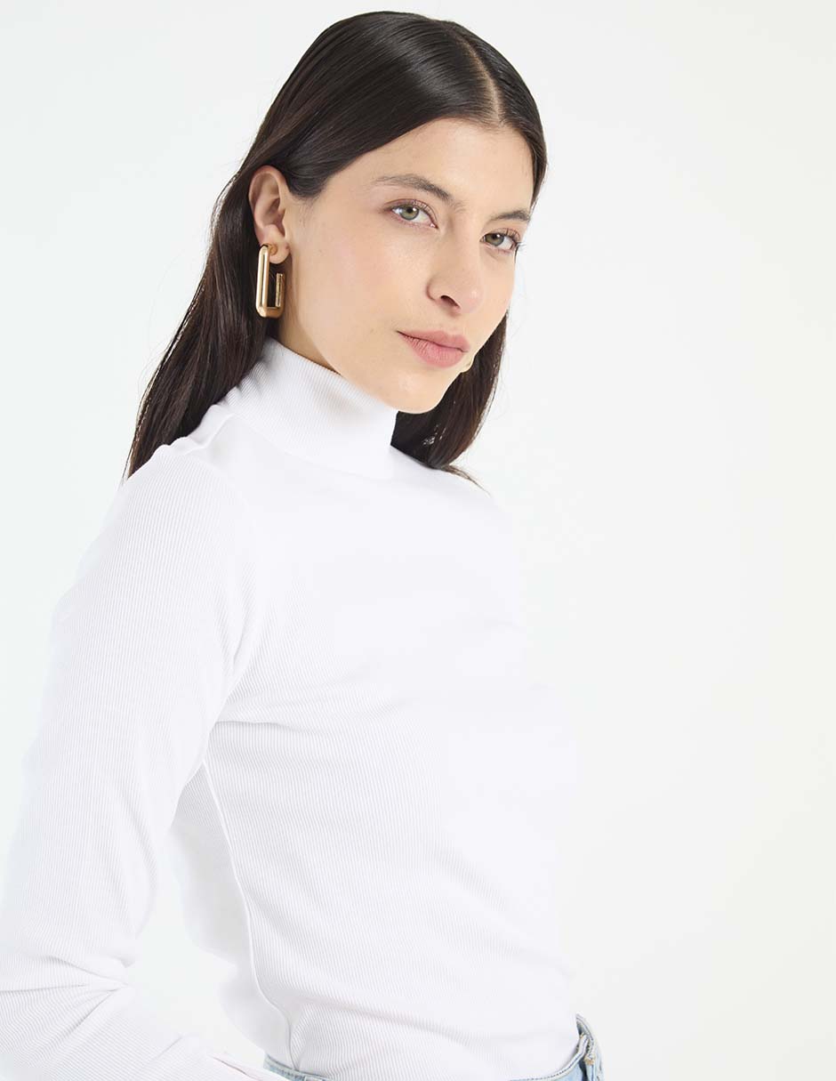 Playera manga larga cuello tortuga para mujer 4