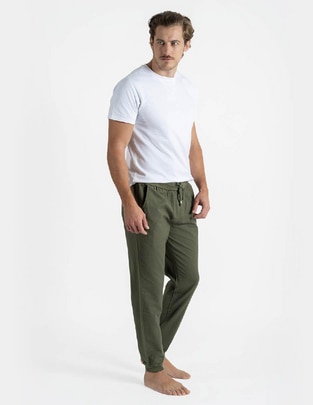 Jogger con bolsillos para hombre