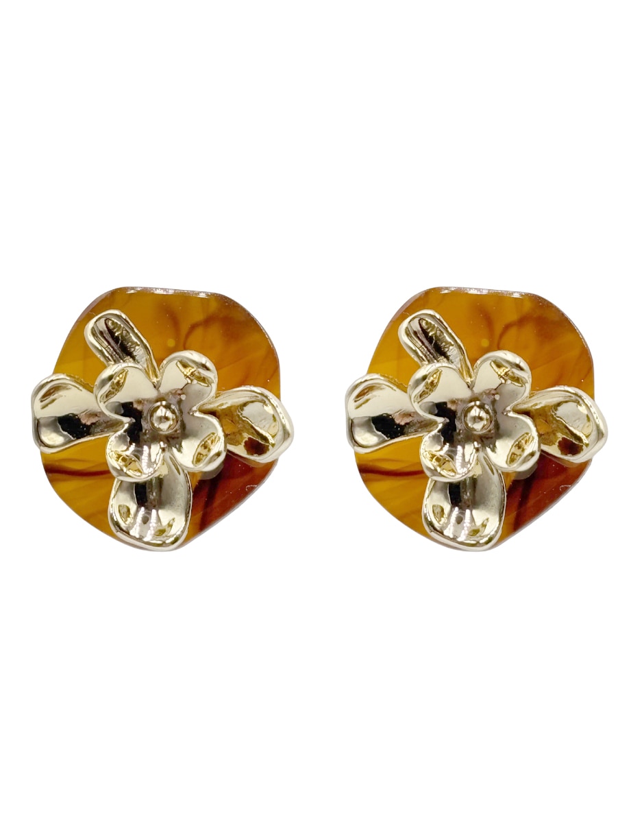 Aretes cortos de flor Map con acabado martillado