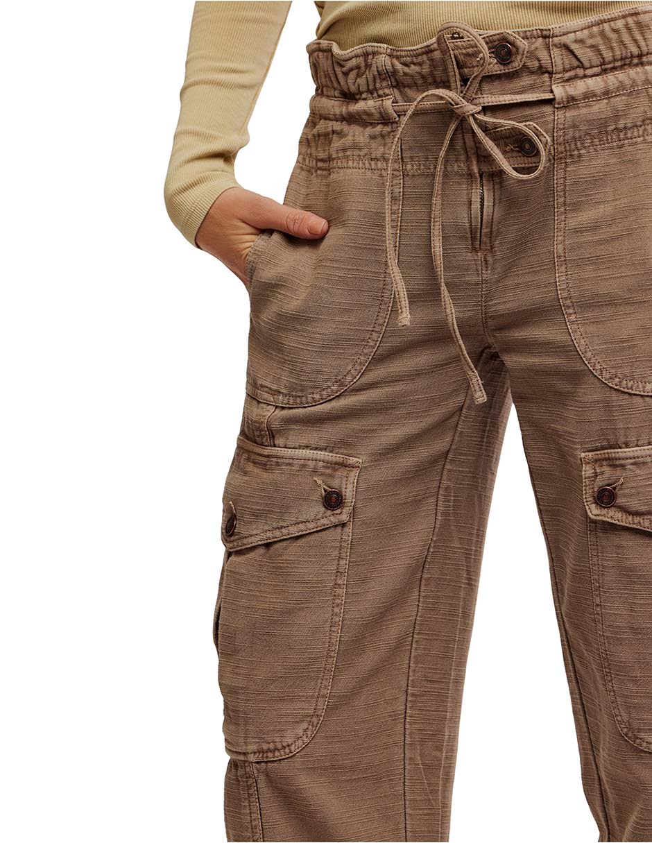 Pantalón cargo straight para mujer 9
