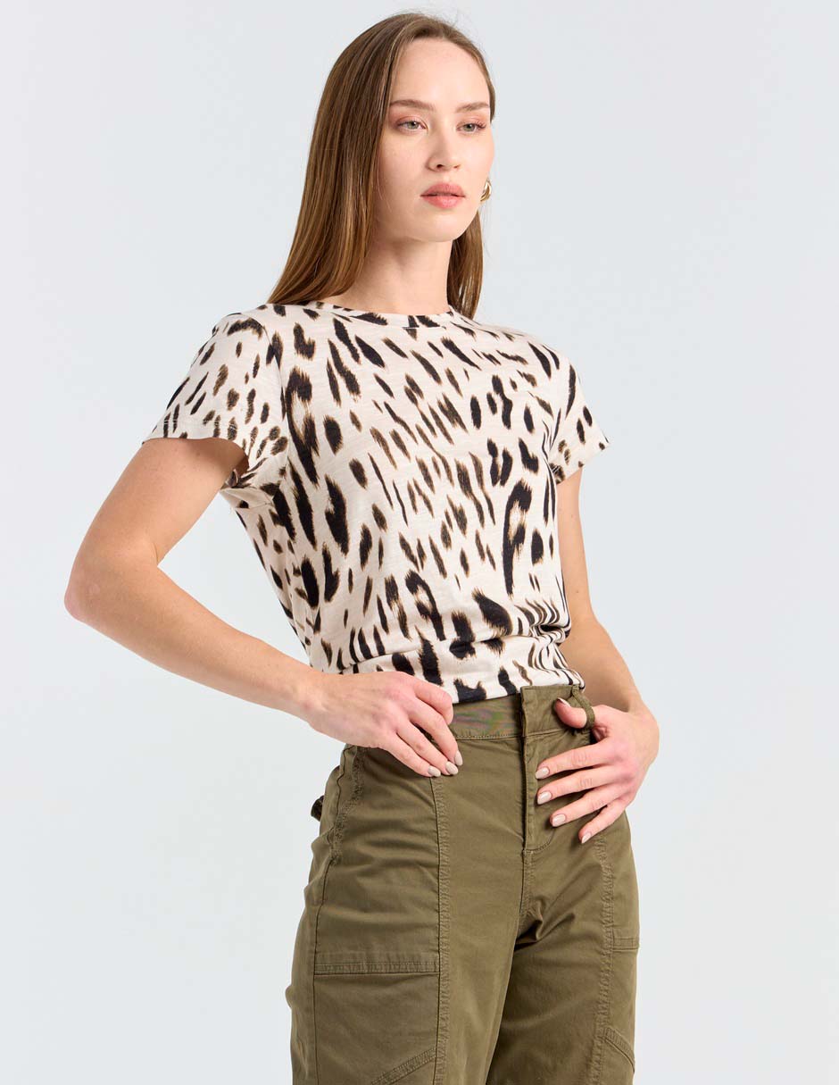 Playera manga corta cuello redondo para mujer