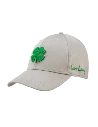 Gorra visera semicurva cerrada casual Premium Clover para adulto Gorra visera semicurva cerrada casual Premium Clover para adulto