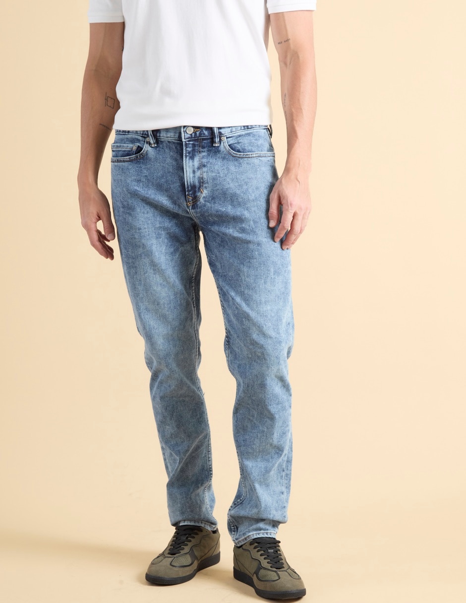 Jeans straight lavado obscuro para hombre 1