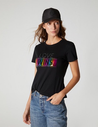 Playera manga corta Pride cuello redondo para mujer
