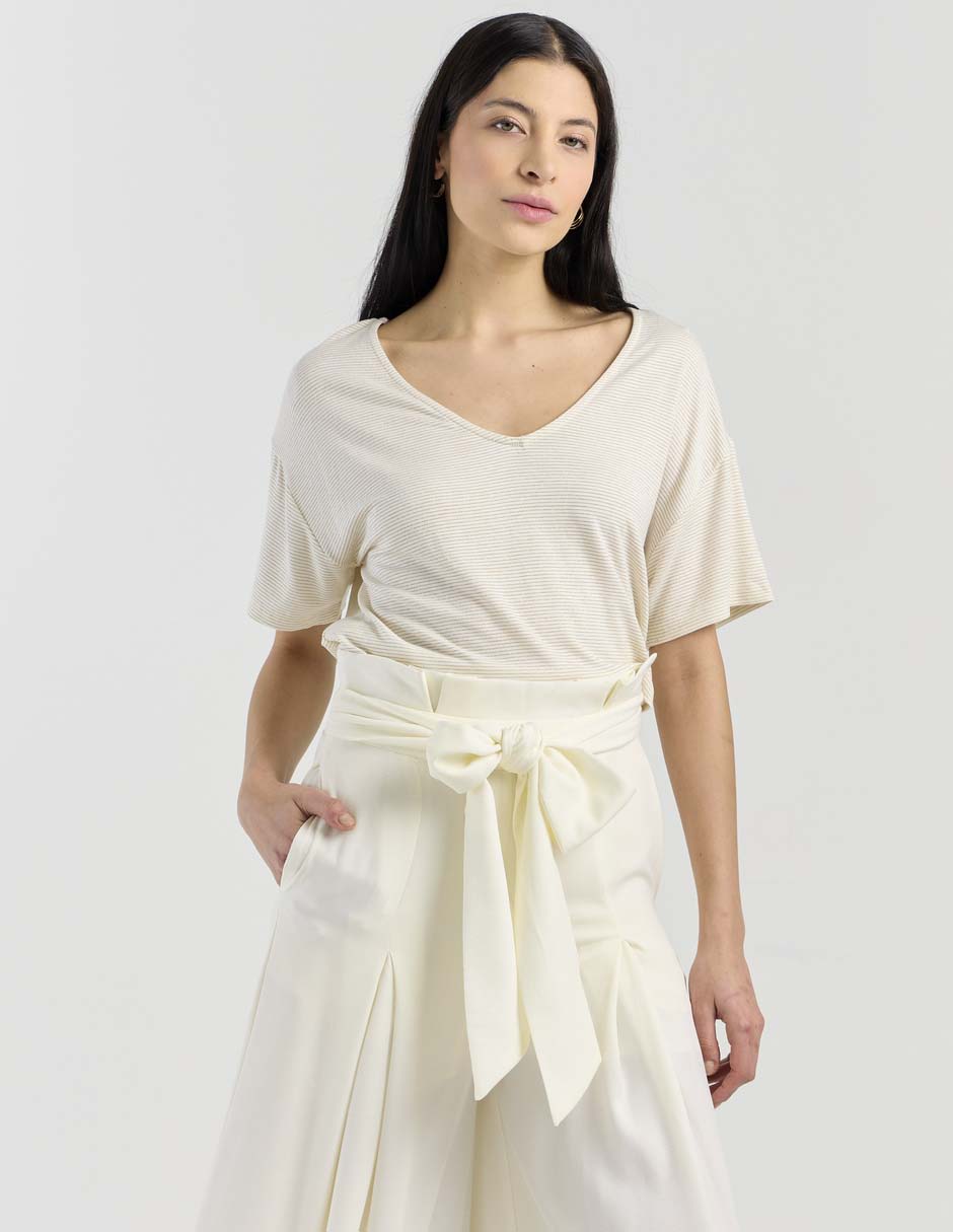Playera manga corta cuello v para mujer Playera manga corta cuello v para mujer