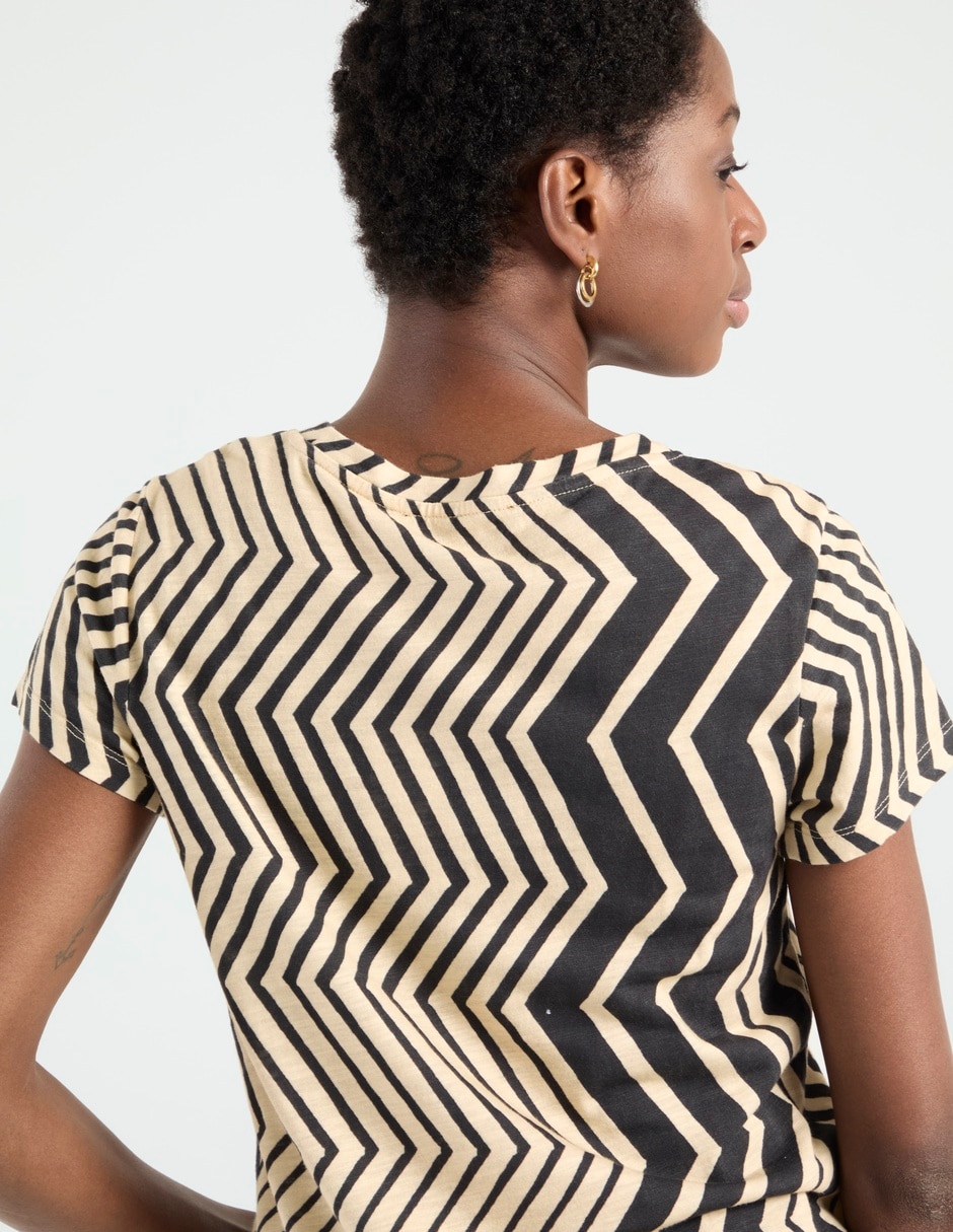 Playera manga corta cuello redondo para mujer 10