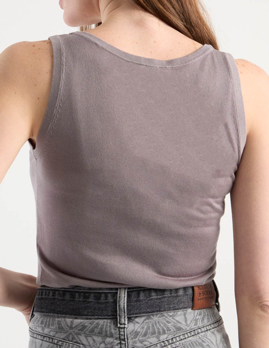 Top cuello redondo tirante ancho 11