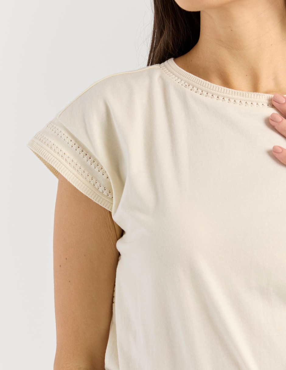 Playera manga corta cuello redondo para mujer 8
