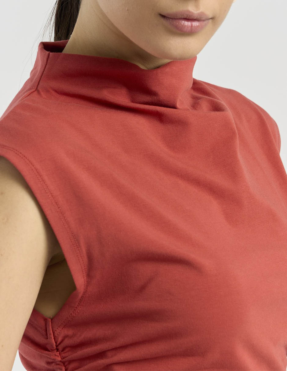 Playera Map cuello alto para mujer