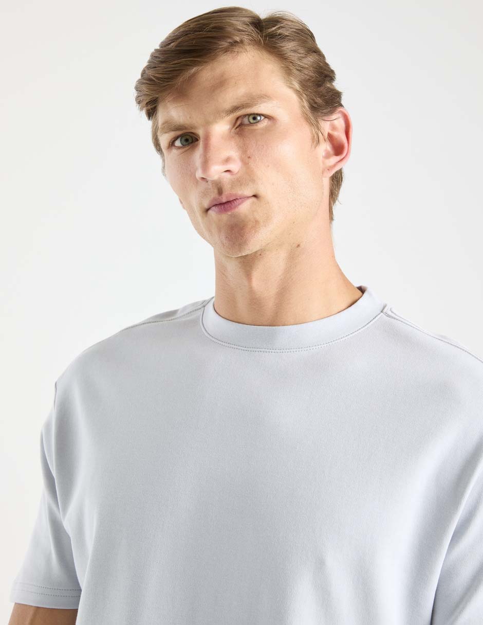 Playera cuello redondo para hombre 4