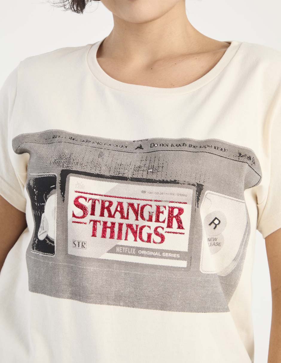 Playera manga corta Stranger Things cuello redondo para mujer 4