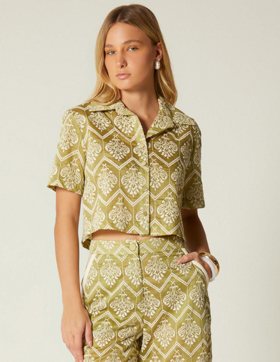Top cuello camisero manga corta
