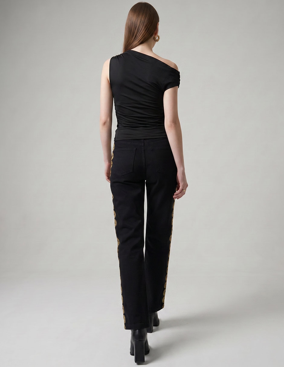 Jeans relaxed acampanado para mujer 8