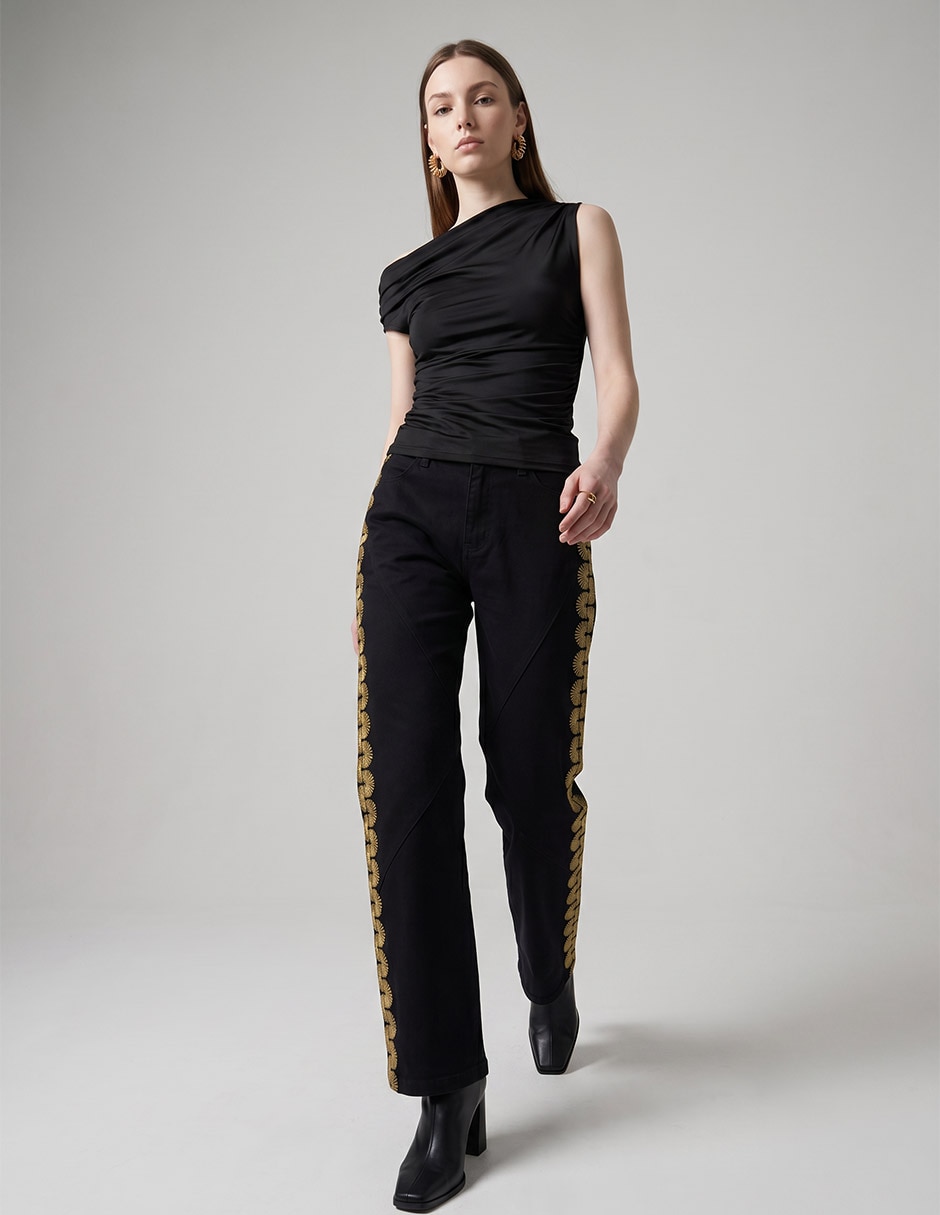 Jeans relaxed acampanado para mujer 9