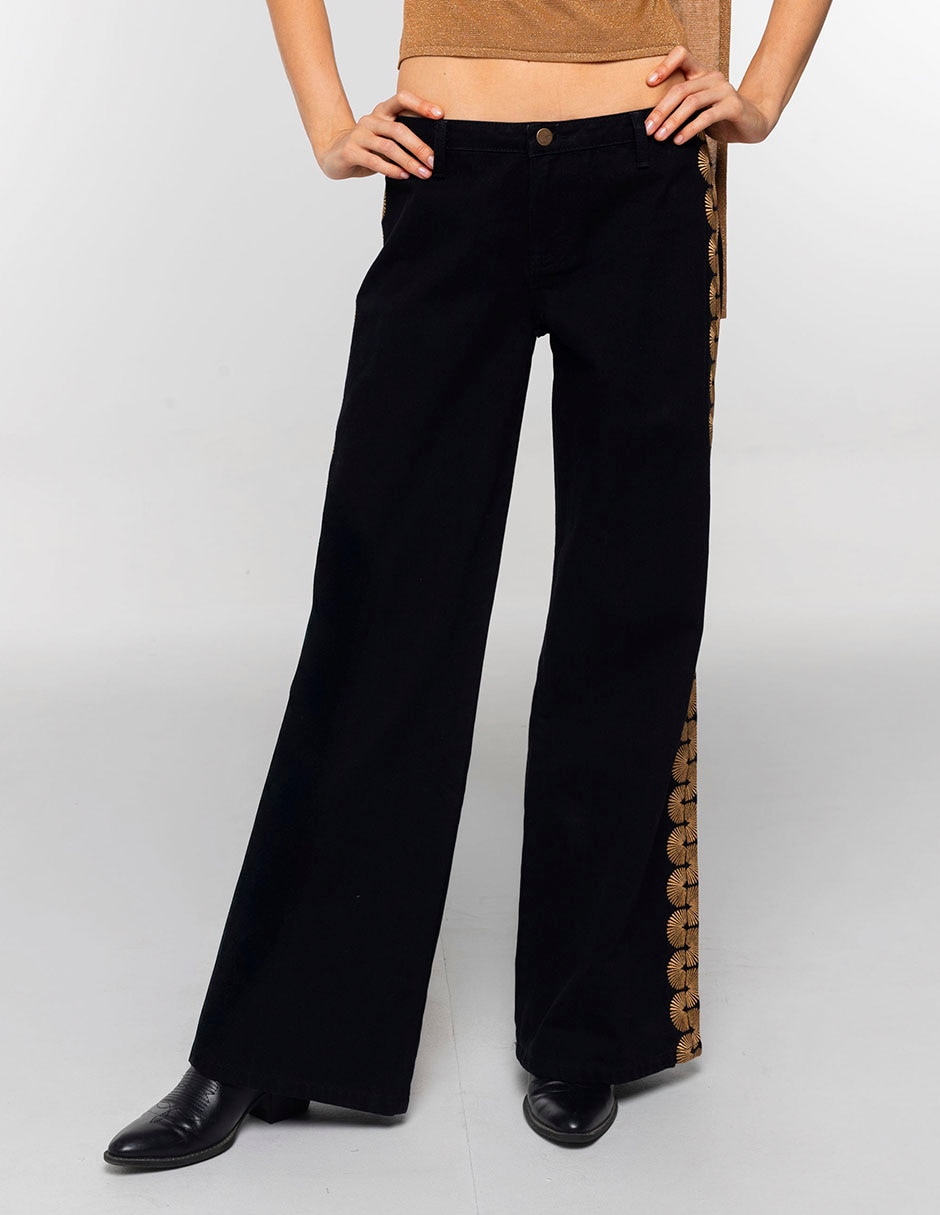 Jeans relaxed acampanado para mujer