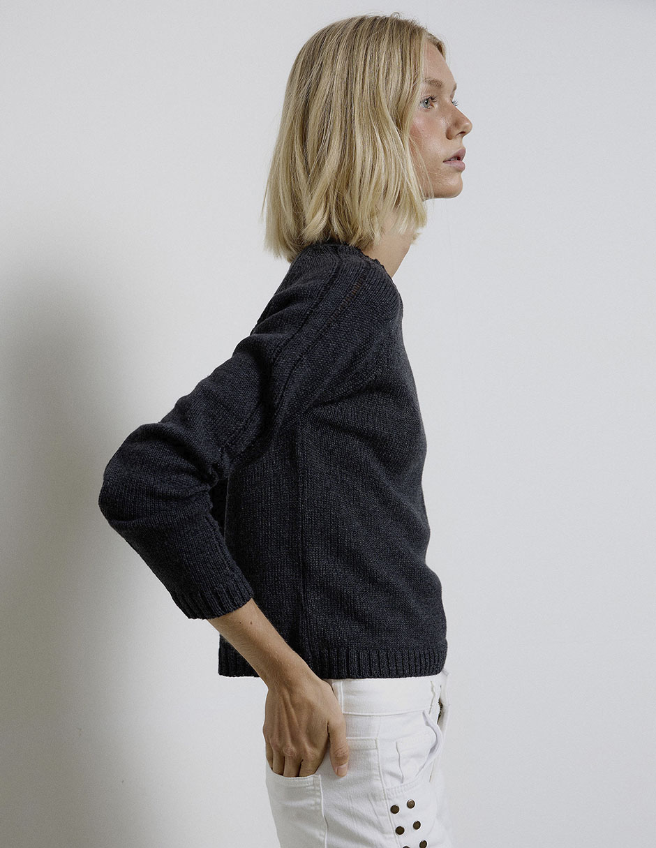 Suéter cuello redondo para mujer 7