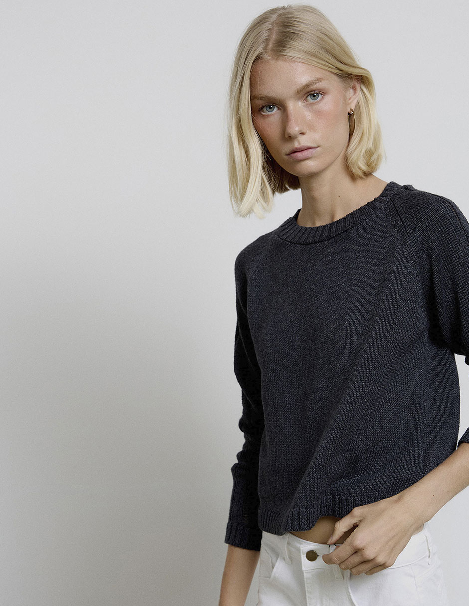 Suéter cuello redondo para mujer 9
