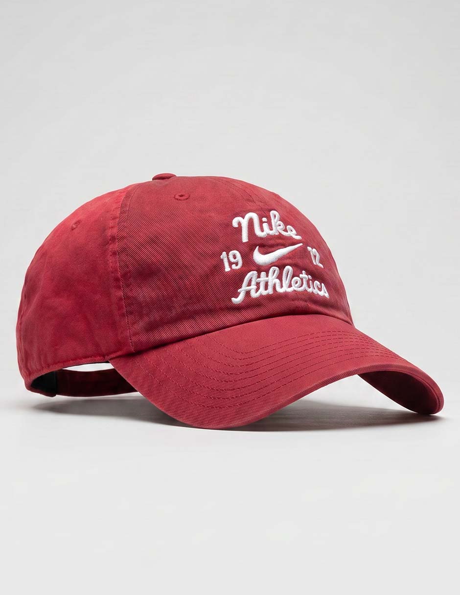 Gorra visera curva broche casual Nike para hombre