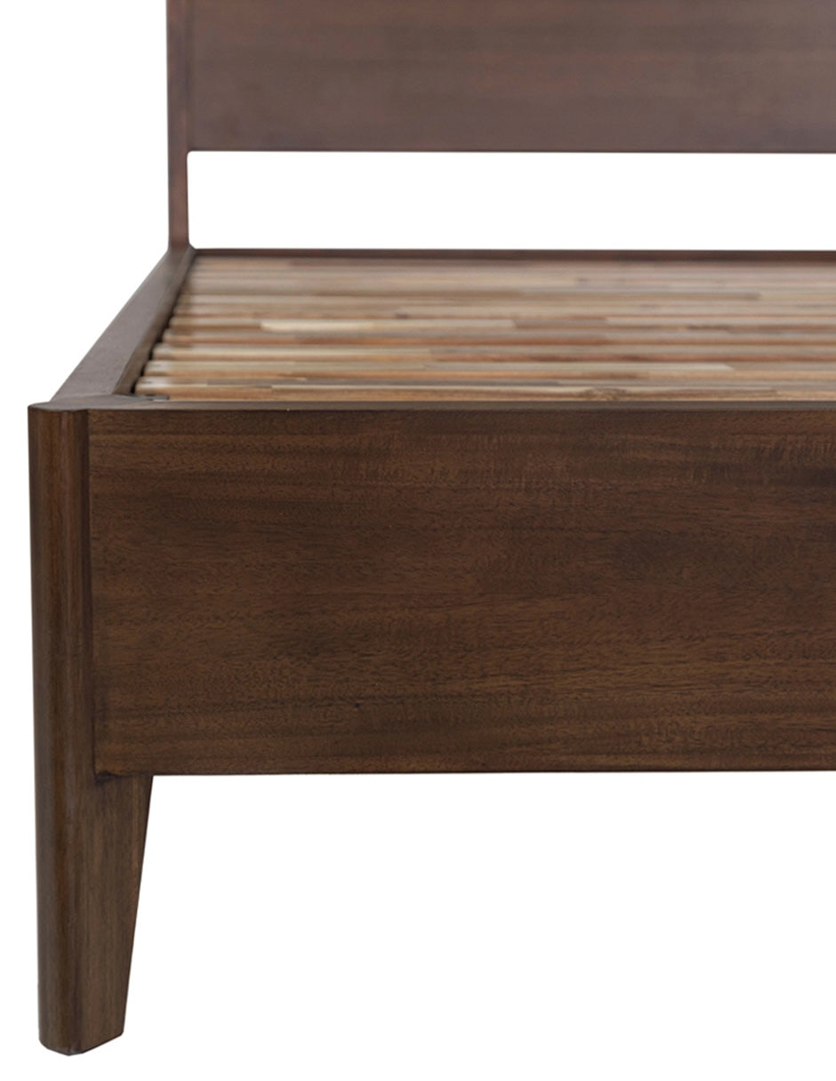 Cama de madera matrimonial 9