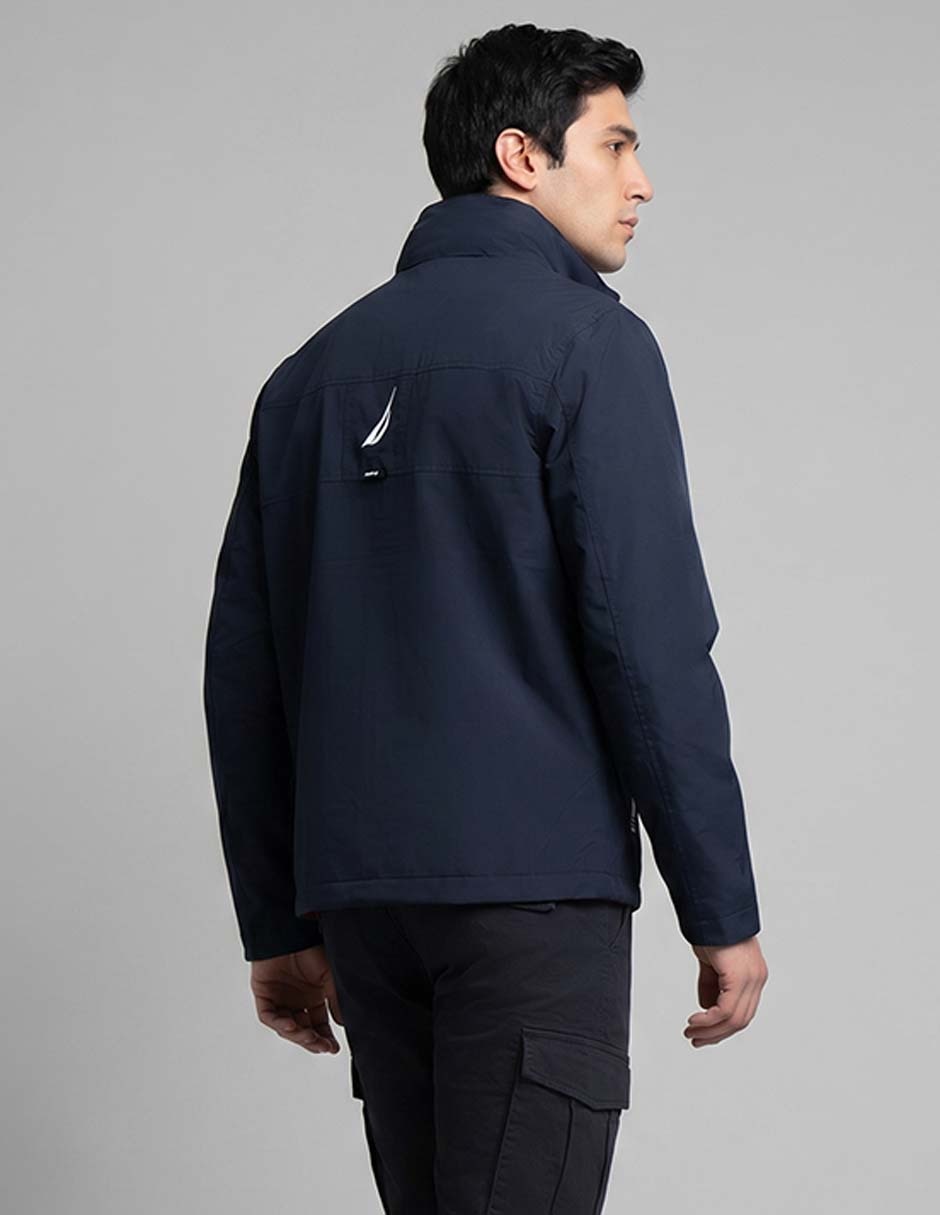 Chamarra con bolsillos para hombre 2
