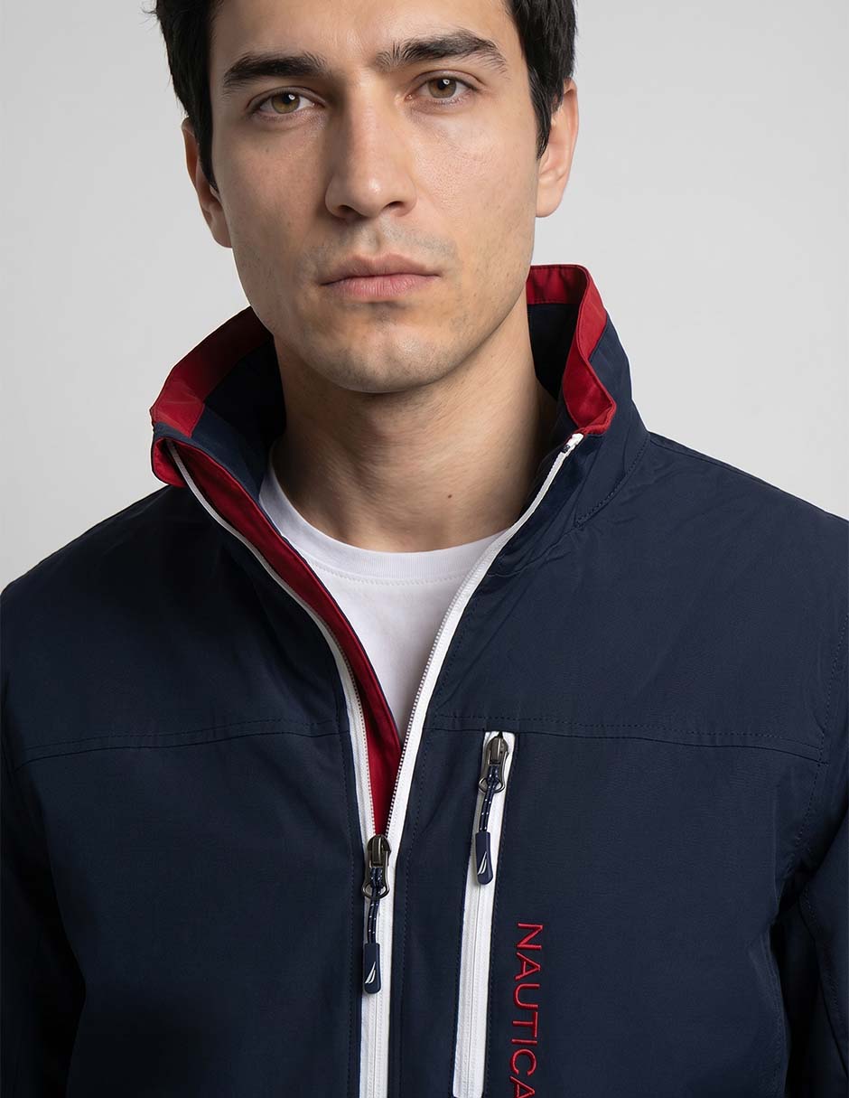Chamarra con bolsillos para hombre 3