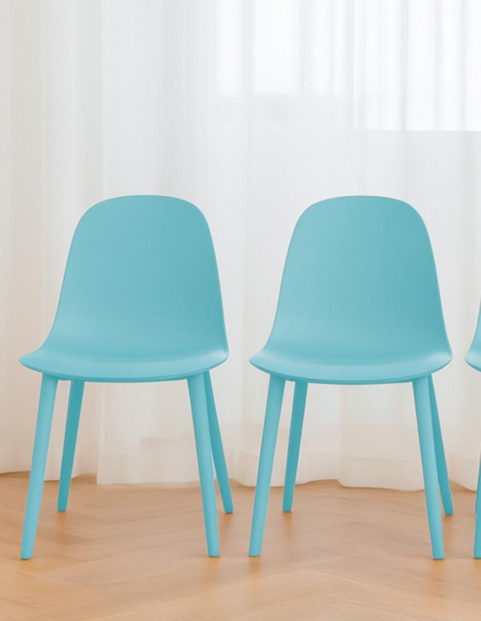 Set de sillas 4 piezas Eames de plástico 3
