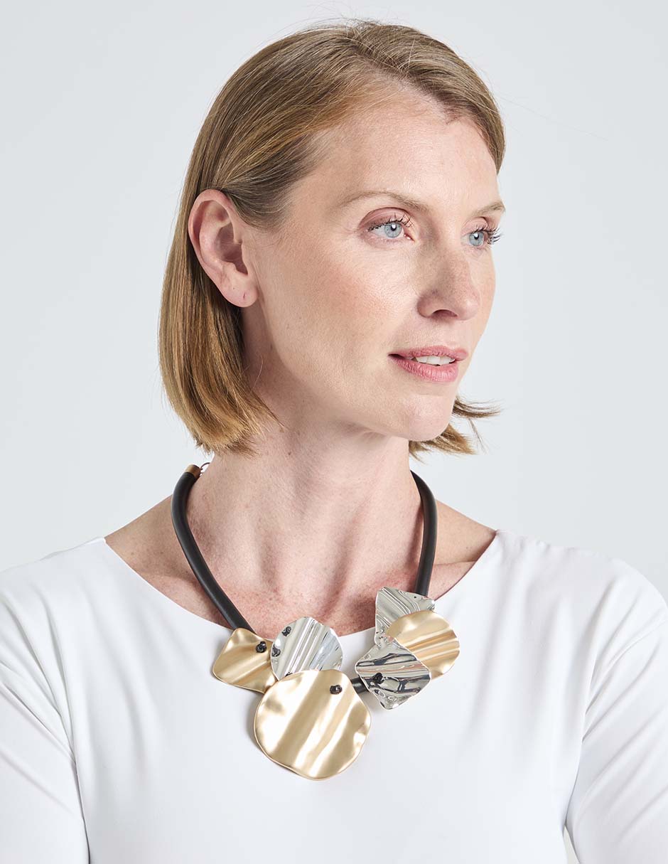 Collar 3