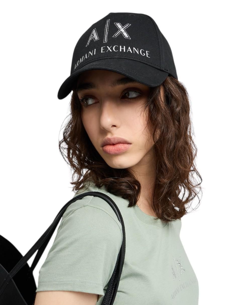 Gorra visera curva broche casual para mujer