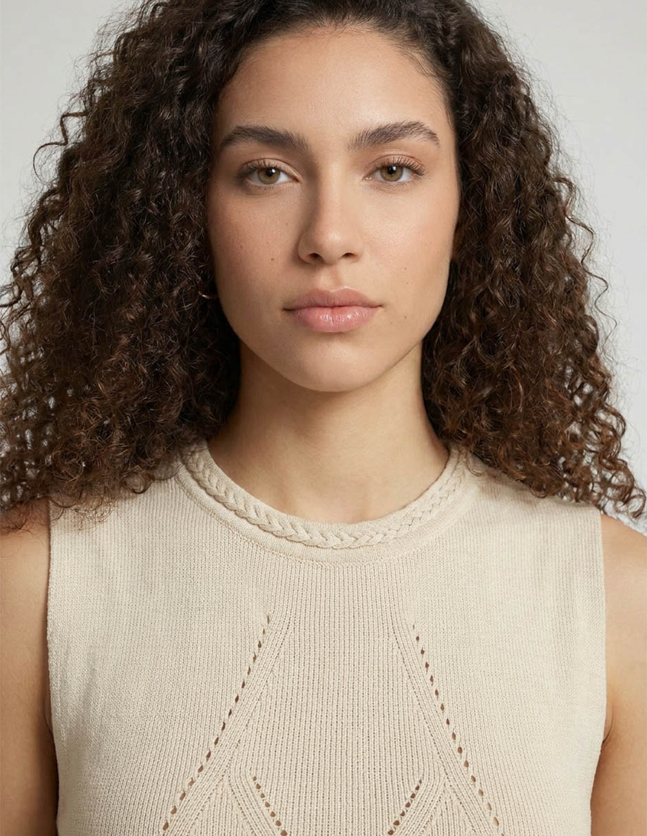 Top cuello redondo escote regular 3