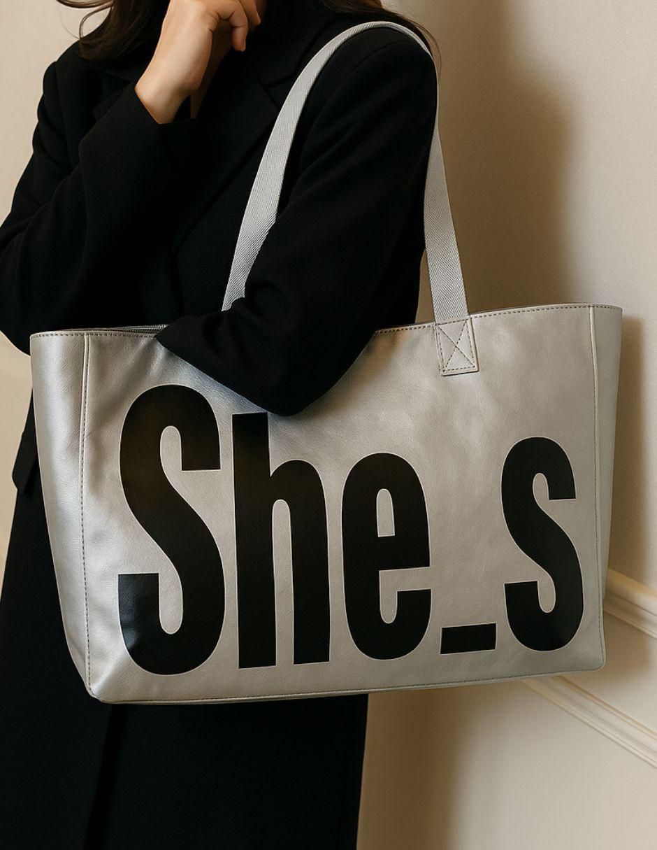 Bolsa tote Maxi She-S Not Me unisex 10