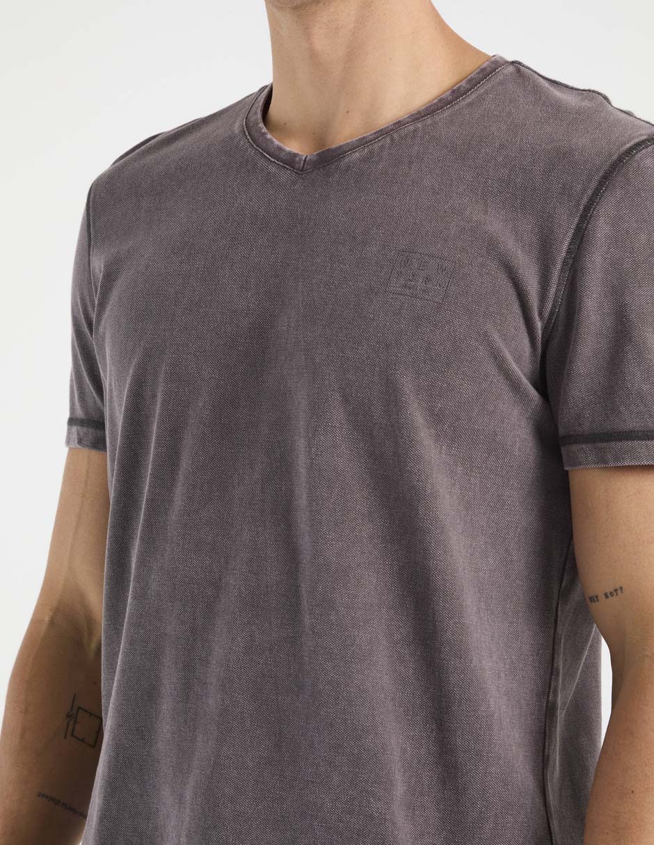 Playera cuello v para hombre 6