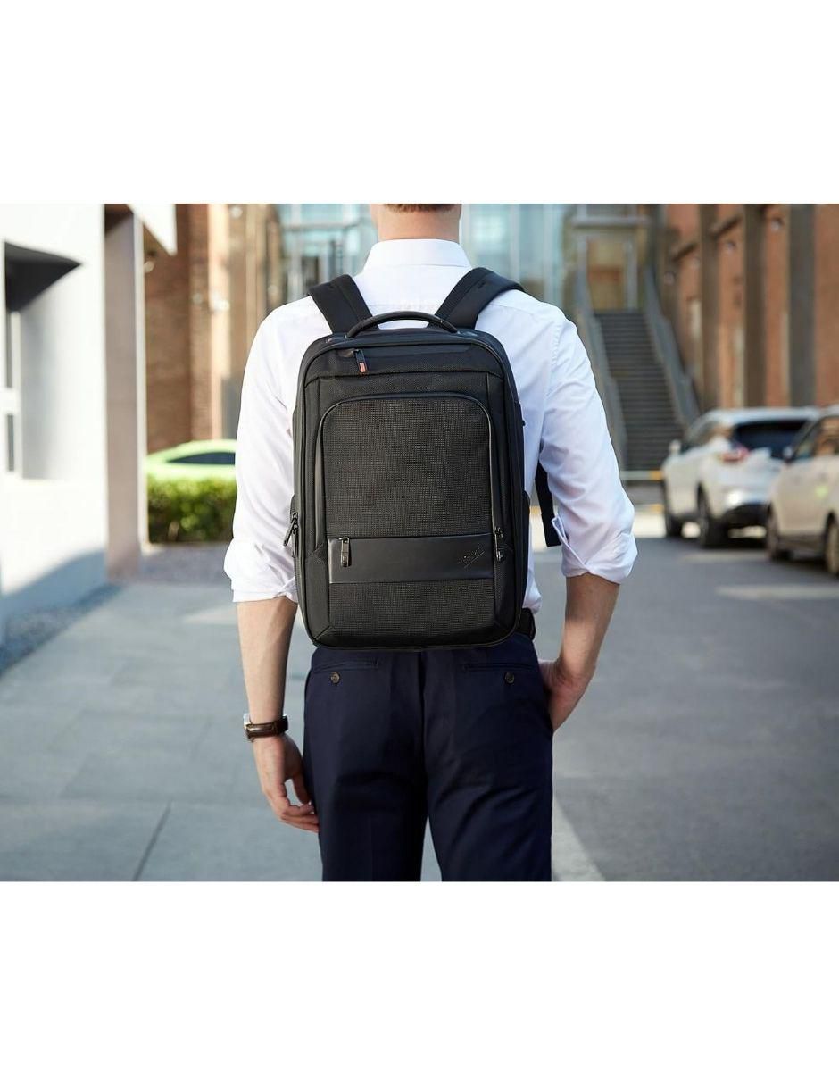 Mochila con portalaptop ThinkPad impermeable 11