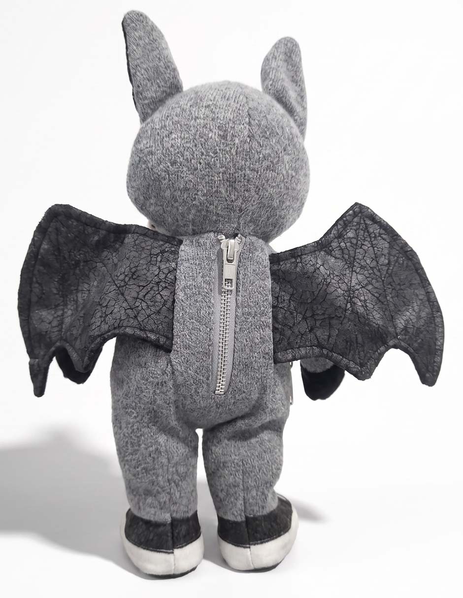 Peluche de halloween vampiro de 34 cm