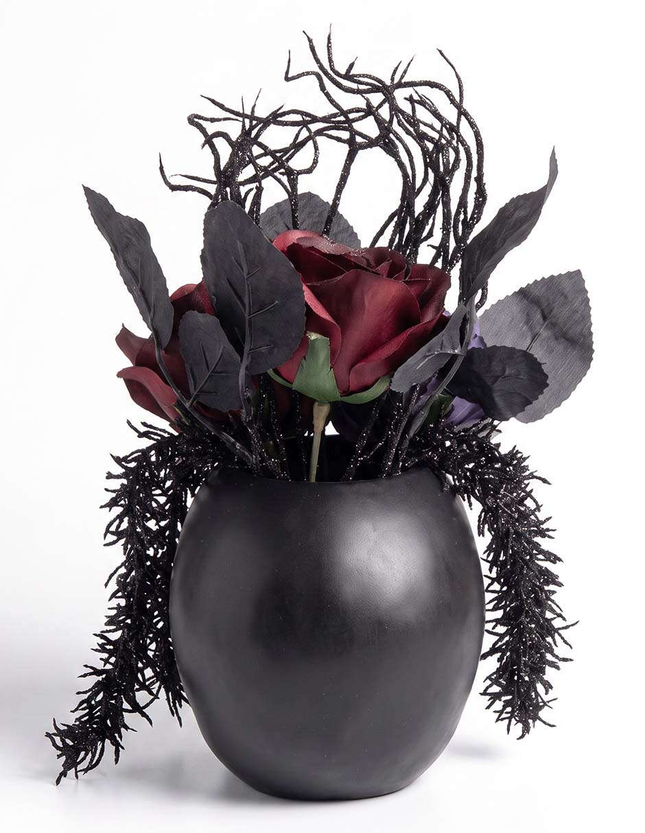 CALAVERA NEGRA CON FLORES
